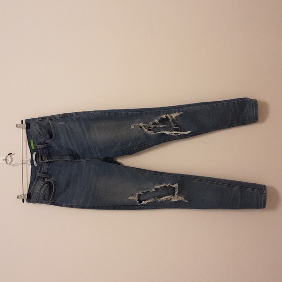 Celebrity pink - ripped jeans ๐ - Picture 1 of 8